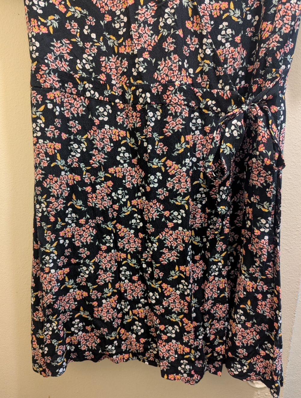 LOFT Black Floral Wrap Romper with Pink & Cream Flowers V-neck Tie Waist- 14 - Picture 7 of 16